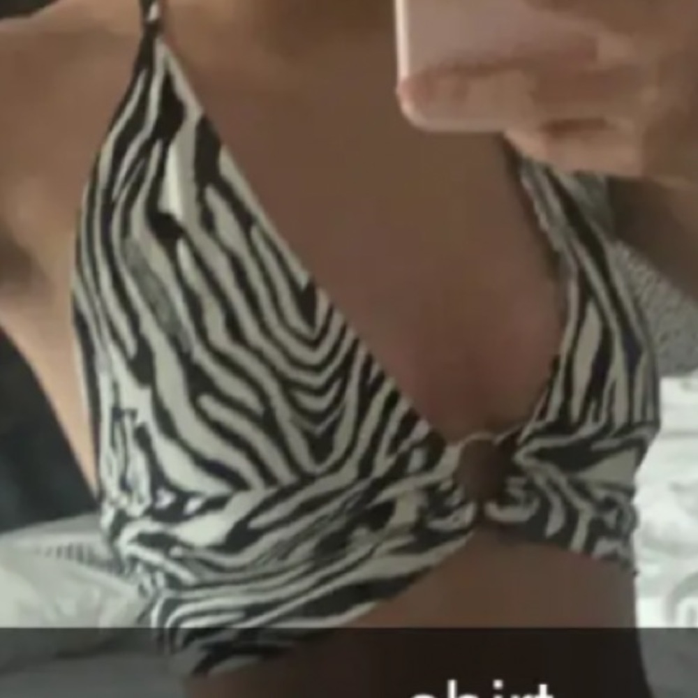 super cute top! - Picture 3 of 3